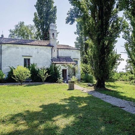 2 Bedroom Awesome Home In Taglio Di Po Ro Porto Viro Zewnętrze zdjęcie