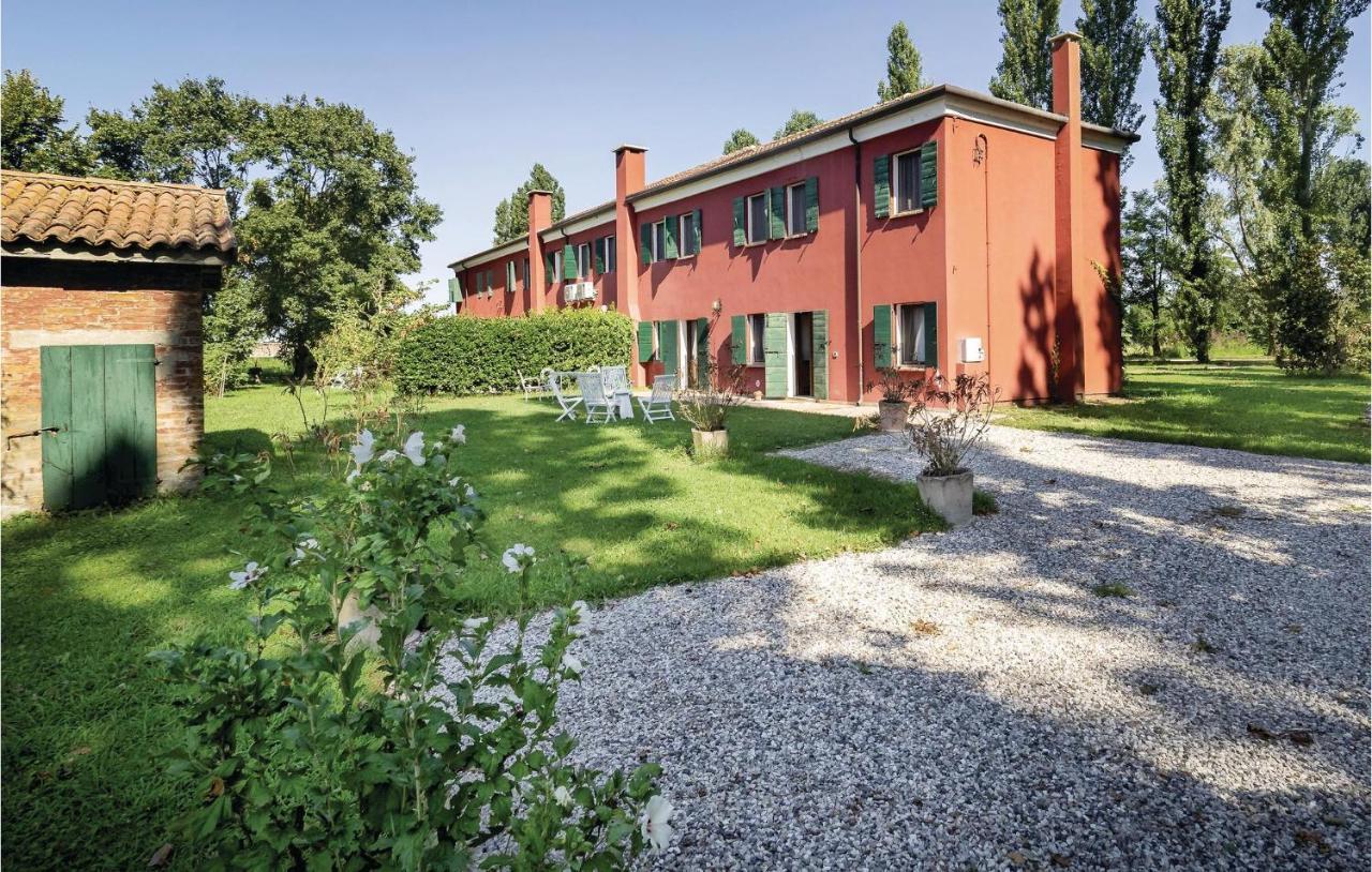 2 Bedroom Awesome Home In Taglio Di Po Ro Porto Viro Zewnętrze zdjęcie