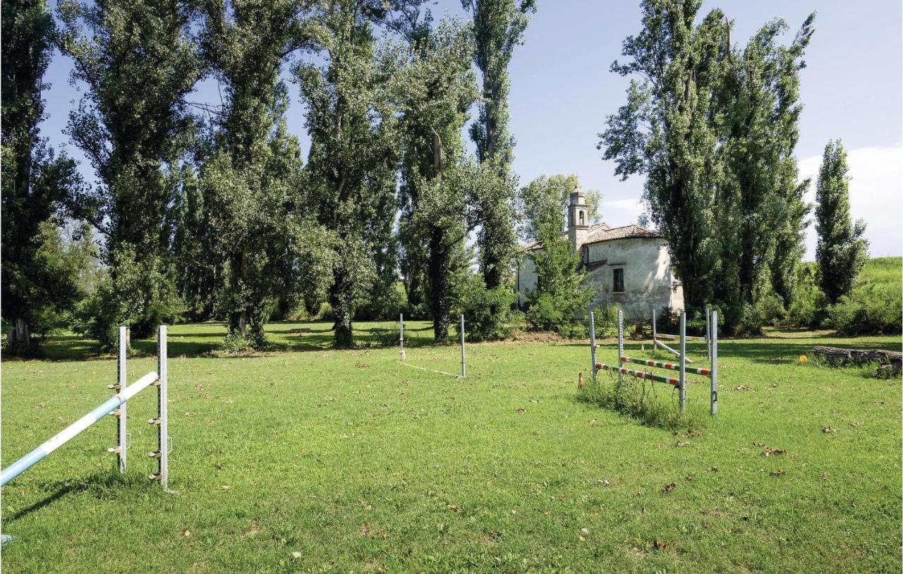 2 Bedroom Awesome Home In Taglio Di Po Ro Porto Viro Zewnętrze zdjęcie