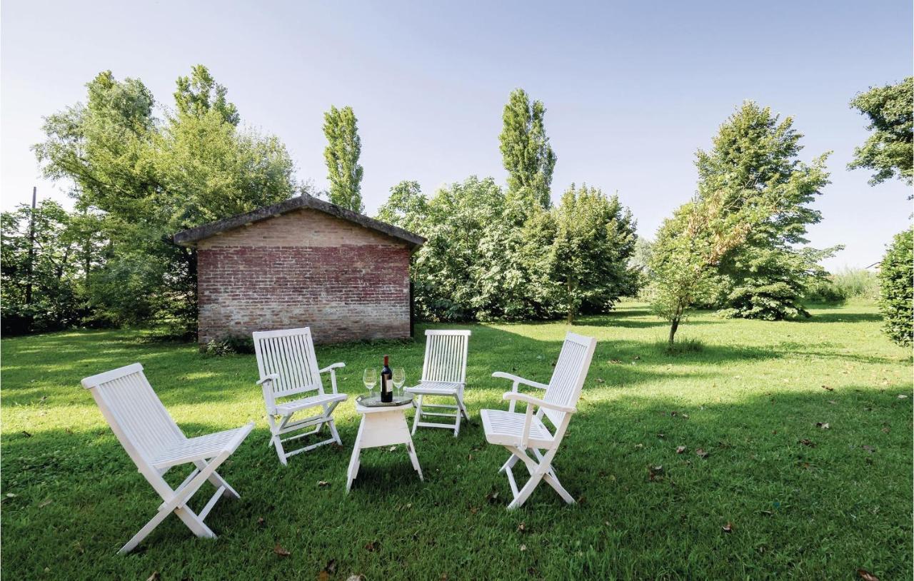 2 Bedroom Awesome Home In Taglio Di Po Ro Porto Viro Zewnętrze zdjęcie