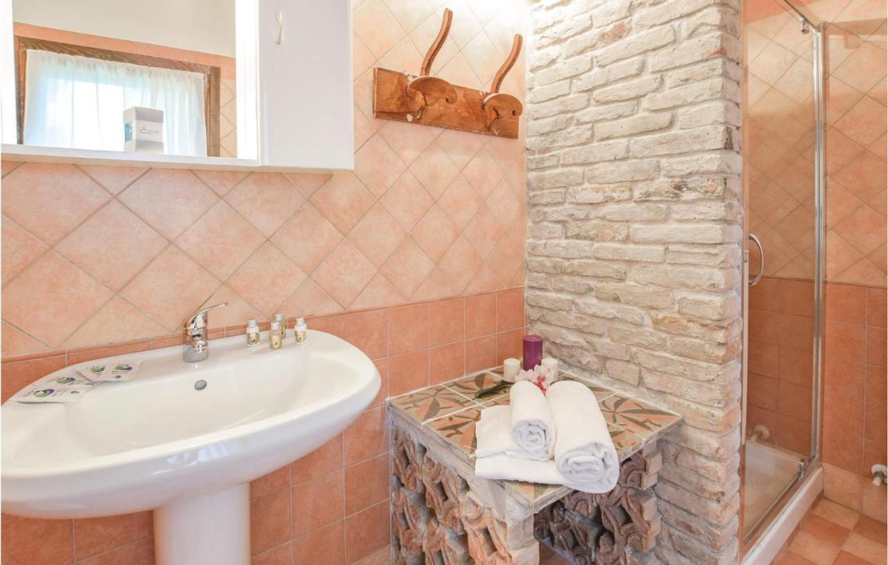 2 Bedroom Awesome Home In Taglio Di Po Ro Porto Viro Zewnętrze zdjęcie
