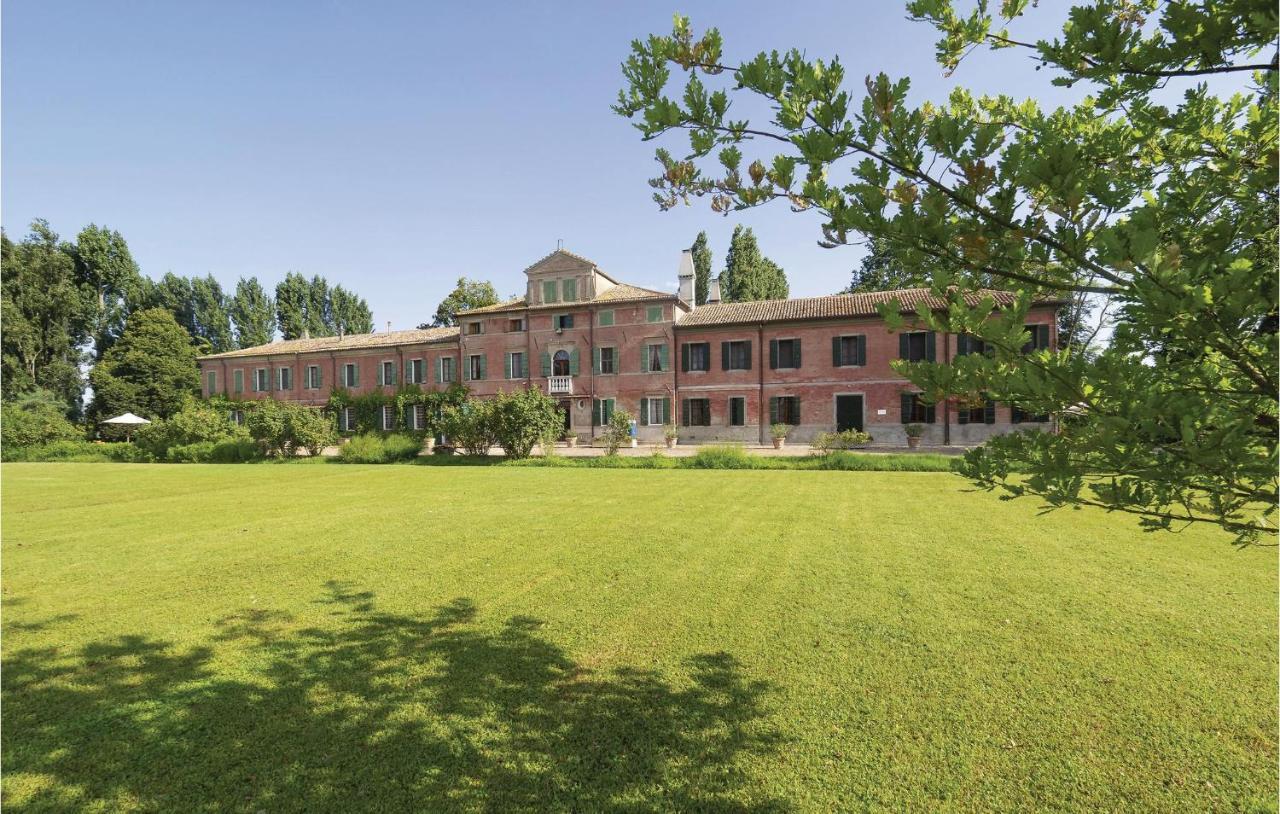 2 Bedroom Awesome Home In Taglio Di Po Ro Porto Viro Zewnętrze zdjęcie
