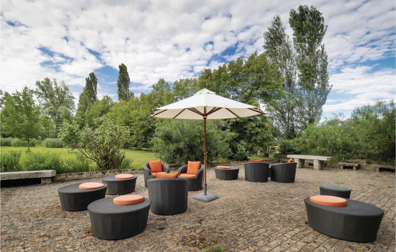 2 Bedroom Awesome Home In Taglio Di Po Ro Porto Viro Zewnętrze zdjęcie