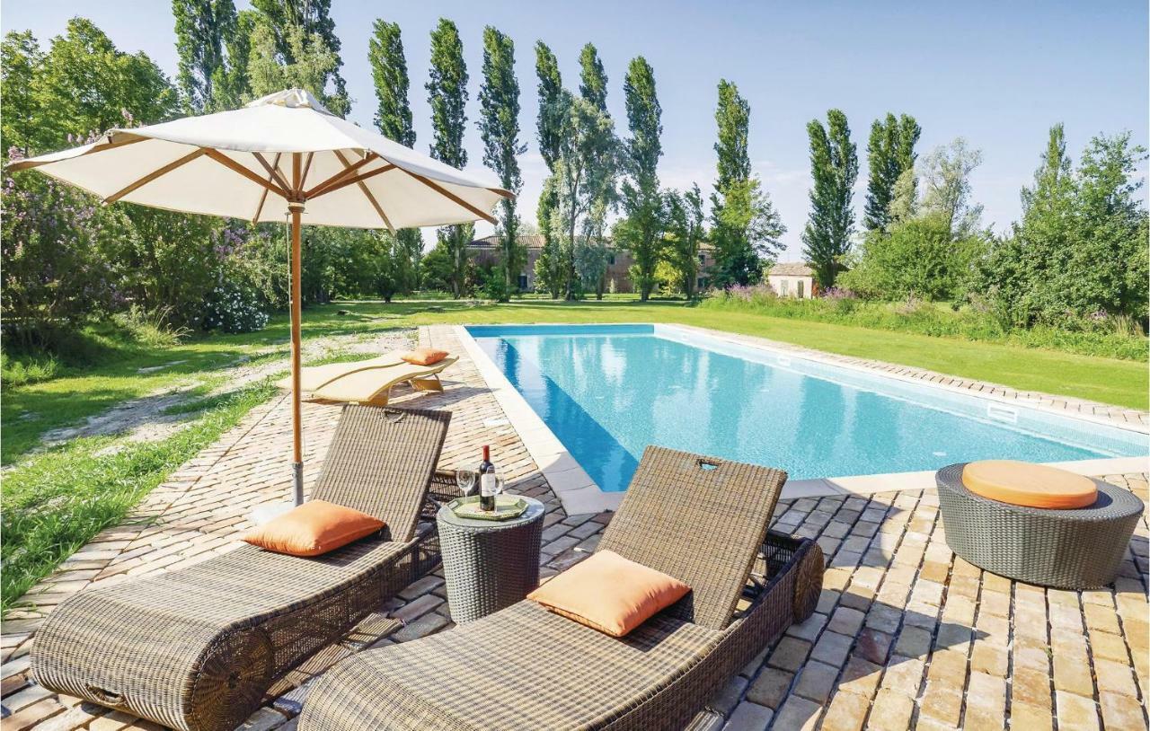 2 Bedroom Awesome Home In Taglio Di Po Ro Porto Viro Zewnętrze zdjęcie